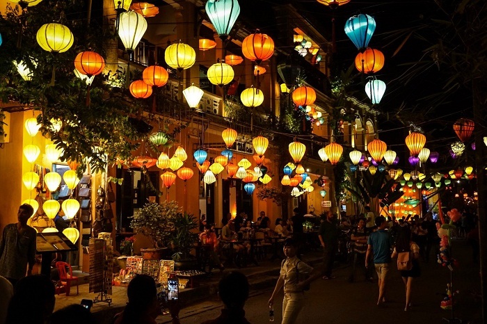 festival lanterne Hoi An rue